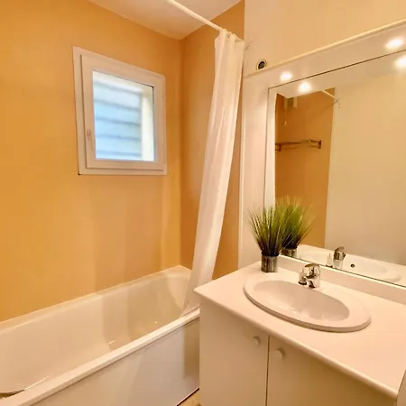 Дом отдыха I46 Les Naiades- 2 Bedrooms For 5 People ! Авен